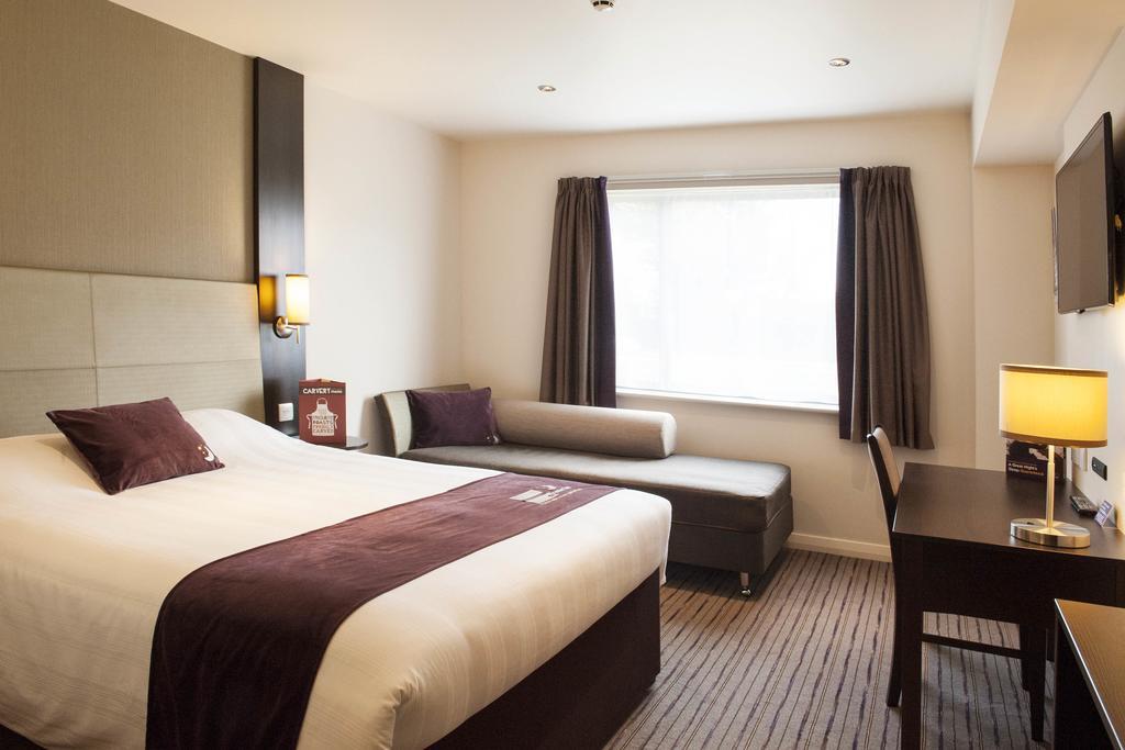 Premier Inn Aldershot Kültér fotó