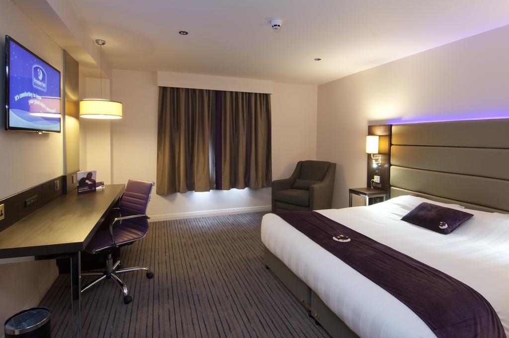 Premier Inn Aldershot Kültér fotó