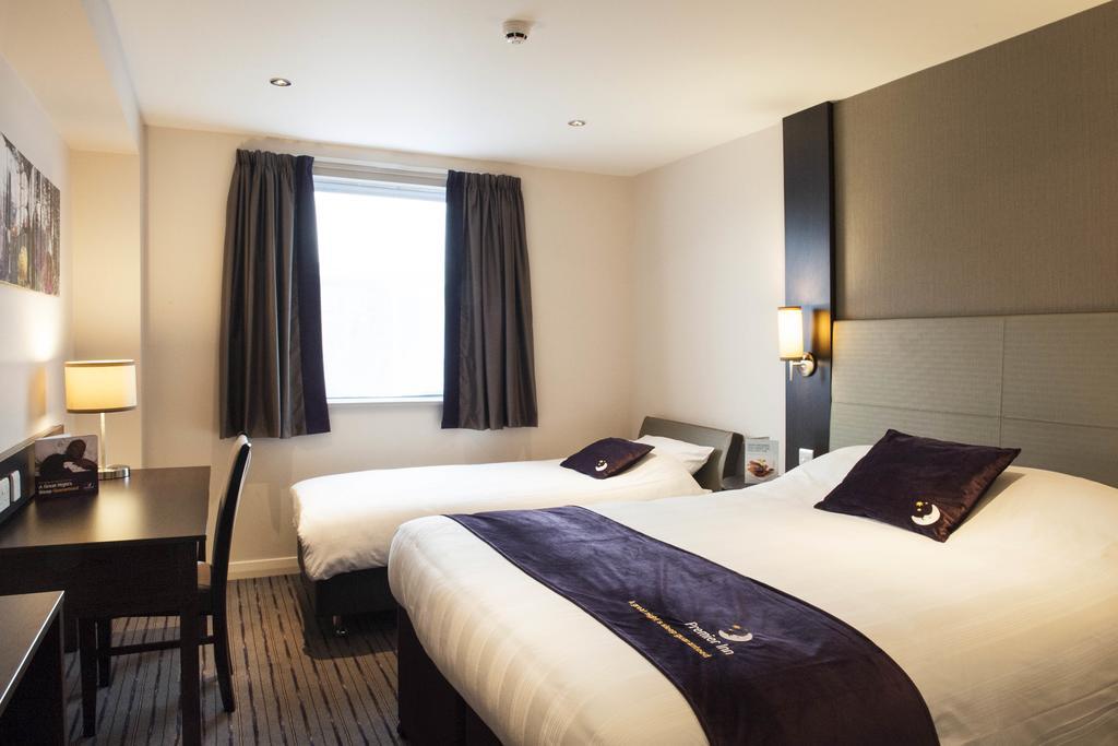 Premier Inn Aldershot Kültér fotó